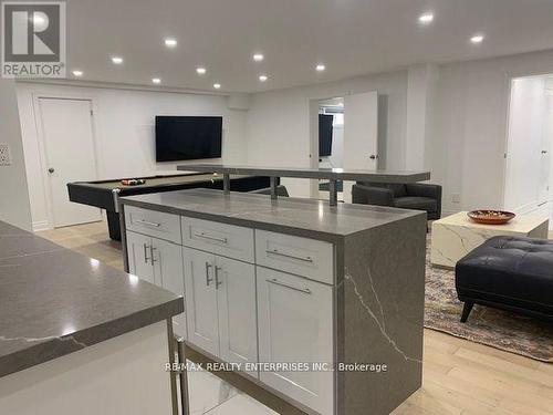 2037 Lynchmere Avenue, Mississauga, ON - Indoor