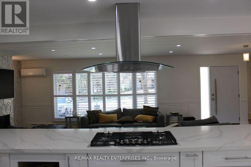 2037 Lynchmere Avenue, Mississauga, ON - Indoor