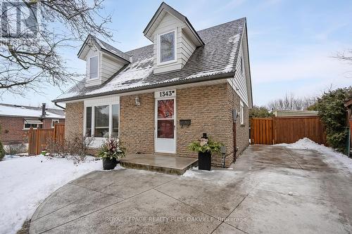 1343 Janina Boulevard, Burlington, ON - Outdoor