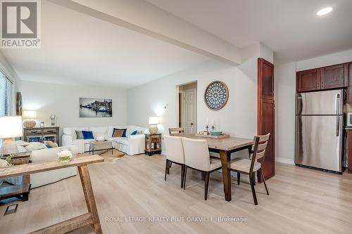 1343 Janina Boulevard, Burlington, ON - Indoor Photo Showing Other Room