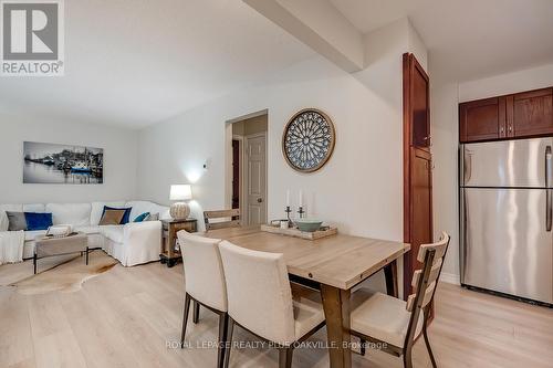 1343 Janina Boulevard, Burlington, ON - Indoor Photo Showing Dining Room
