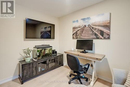 1343 Janina Boulevard, Burlington, ON - Indoor Photo Showing Office