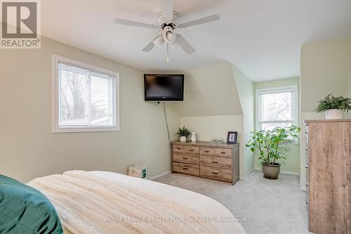 1343 Janina Boulevard, Burlington, ON - Indoor Photo Showing Bedroom