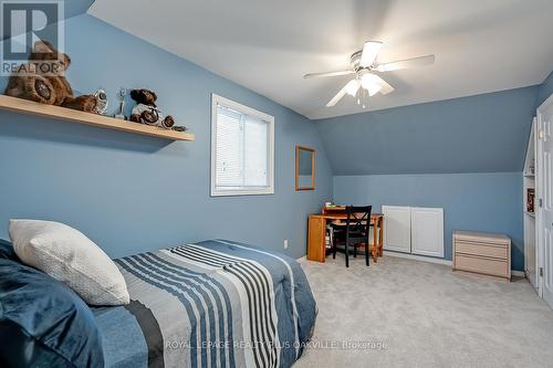 1343 Janina Boulevard, Burlington, ON - Indoor Photo Showing Bedroom
