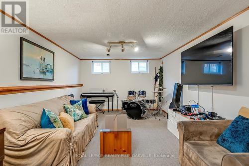 1343 Janina Boulevard, Burlington, ON - Indoor