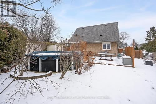 1343 Janina Boulevard, Burlington, ON - Outdoor