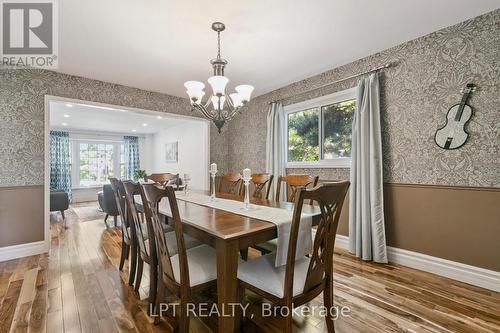 1823 The Chase, Mississauga, ON - Indoor Photo Showing Dining Room