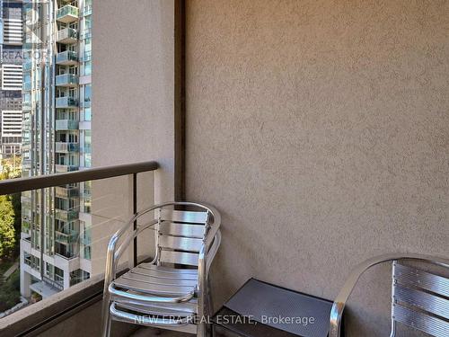 923 - 3888 Duke Of York Boulevard, Mississauga, ON - Outdoor