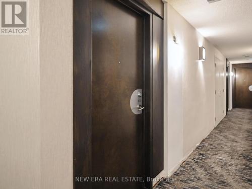 923 - 3888 Duke Of York Boulevard, Mississauga, ON - Indoor Photo Showing Other Room