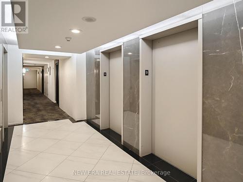 923 - 3888 Duke Of York Boulevard, Mississauga, ON - Indoor Photo Showing Other Room