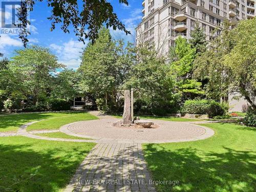 923 - 3888 Duke Of York Boulevard, Mississauga, ON - Outdoor