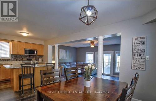 44 Gees Way, Cambridge, ON - Indoor Photo Showing Dining Room