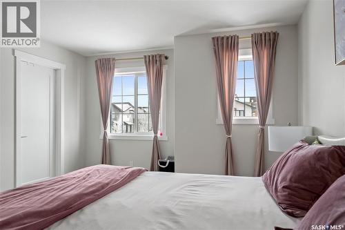 4000 Waterer Street, Regina, SK - Indoor Photo Showing Bedroom