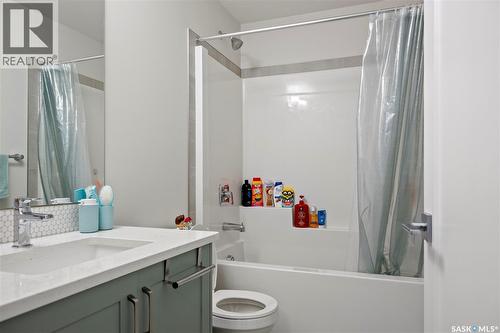 4000 Waterer Street, Regina, SK - Indoor Photo Showing Bathroom