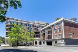 314 - 18 WANLESS AVENUE  Toronto, ON M4N 3R9