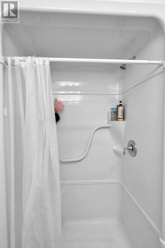 121 Marconi Court, London East, ON - Indoor