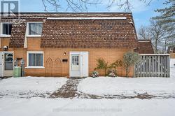 64 - 120 COUNTRY CLUB DRIVE  Guelph (Victoria North), ON N1E 3K7