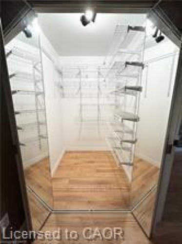 276 Benesfort Crescent, Kitchener, ON 