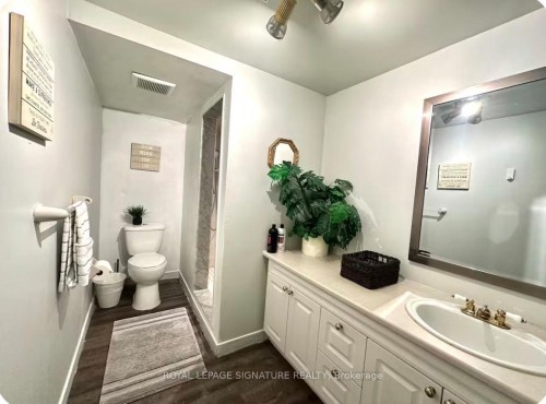 1350 Rebecca Street, Oakville, ON - Indoor Photo Showing Bathroom