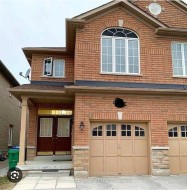 134 Breton Avenue  Mississauga, ON L4Z 4K5