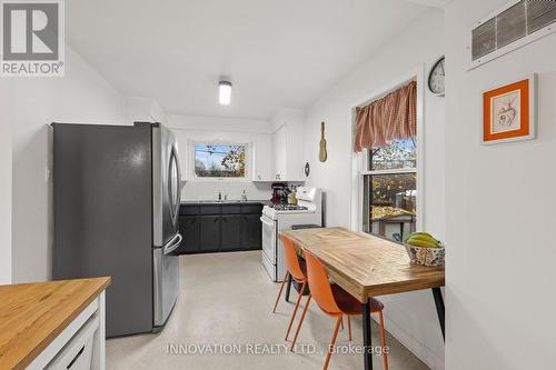 542 Wolffdale Crescent, Ottawa, ON - Indoor Photo Showing Kitchen