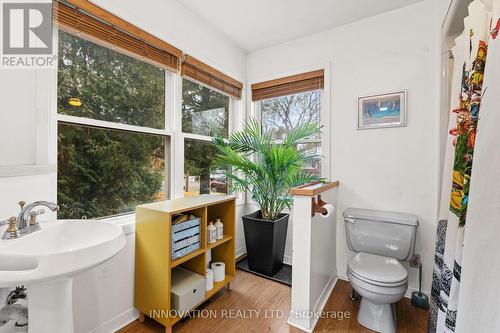 542 Wolffdale Crescent, Ottawa, ON - Indoor Photo Showing Bathroom