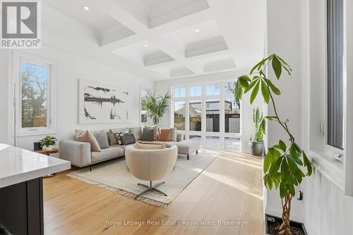 1042 Meredith Avenue, Mississauga, ON - Indoor