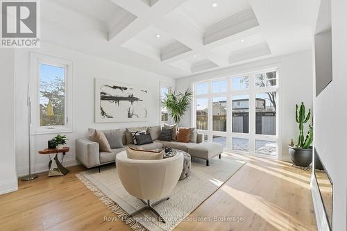 1042 Meredith Avenue, Mississauga, ON - Indoor