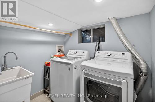 27 Mayflower Avenue, Hamilton, ON - Indoor Photo Showing Laundry Room