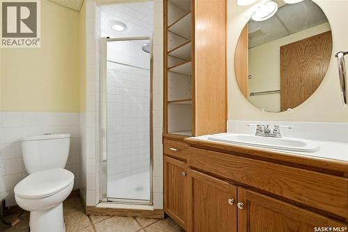 14 Milford Crescent, Regina, SK - Indoor Photo Showing Bathroom
