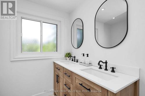 47 Larry Street, Caledon, ON - Indoor Photo Showing Bathroom