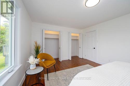 Main Floor Bedroom 1 - 517 Donald B. Munro Drive, Ottawa, ON - Indoor Photo Showing Bedroom
