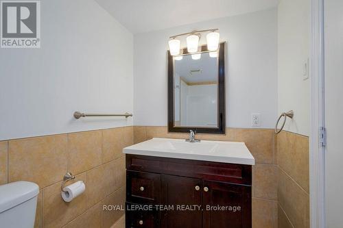Lower Level Full Bath - 517 Donald B. Munro Drive, Ottawa, ON - Indoor Photo Showing Bathroom