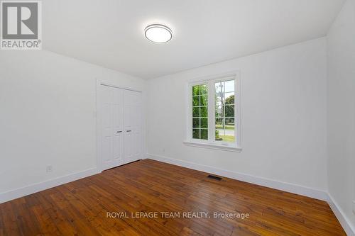 Main Floor Bedroom 3 - 517 Donald B. Munro Drive, Ottawa, ON - Indoor Photo Showing Other Room