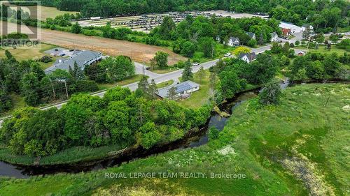 517 Donald B. Munro Drive, Ottawa, ON - Outdoor