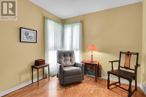 1137 Ambleside Drive, Ottawa, ON - Indoor