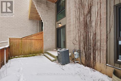 1137 Ambleside Drive, Ottawa, ON - Outdoor With Exterior