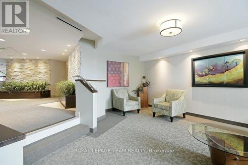 1137 Ambleside Drive, Ottawa, ON - Indoor