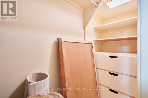 1137 Ambleside Drive, Ottawa, ON - Indoor