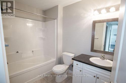 72 - 3320 Meadowgate Boulevard, London South (South U), ON - Indoor Photo Showing Bathroom
