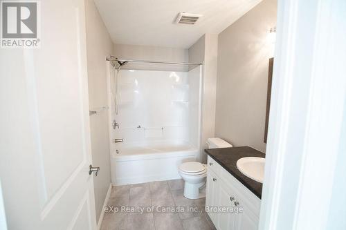 72 - 3320 Meadowgate Boulevard, London South (South U), ON - Indoor Photo Showing Bathroom