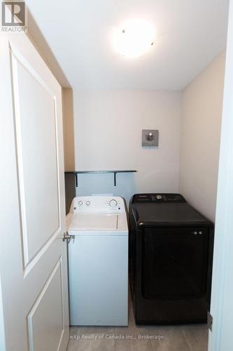 72 - 3320 Meadowgate Boulevard, London South (South U), ON - Indoor Photo Showing Laundry Room