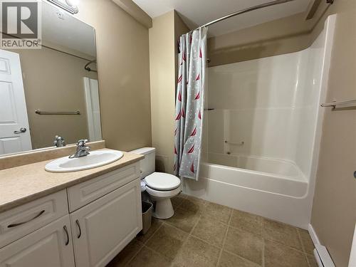 778 Rutland Road N Unit# 203, Kelowna, BC - Indoor Photo Showing Bathroom