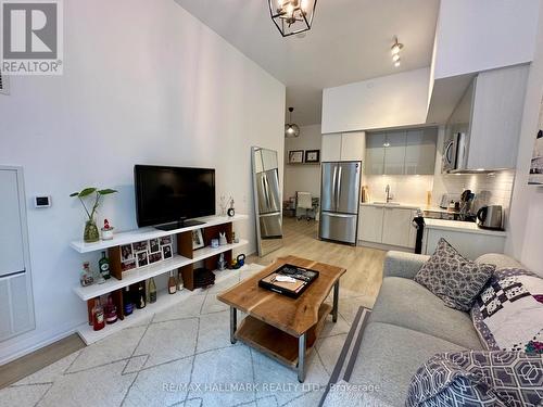 214 - 50 DUNFIELD AVENUE  Toronto, ON M4S 0E4