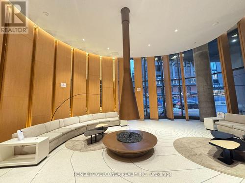 4006 - 11 Wellesley Street W, Toronto, ON - Indoor Photo Showing Other Room