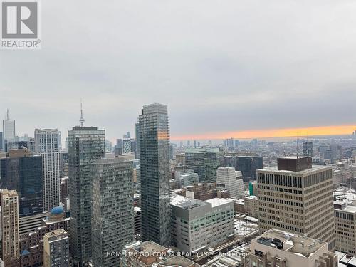 4006 - 11 Wellesley Street W, Toronto, ON - Outdoor With View