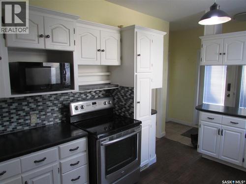 2678 Robinson Street, Regina, SK - Indoor Photo Showing Kitchen