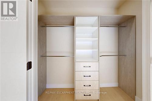 28 Dunsmore Gardens, Toronto, ON - Indoor