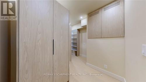 28 Dunsmore Gardens, Toronto, ON - Indoor