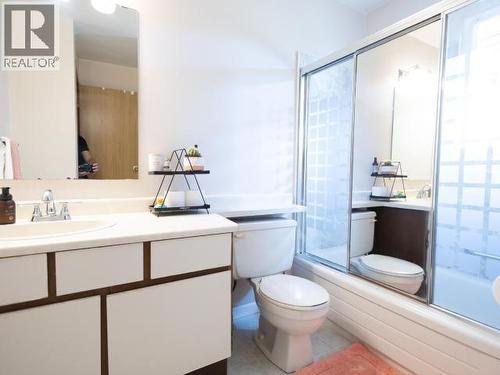 1-4651 Harvie Ave, Powell River, BC - Indoor Photo Showing Bathroom